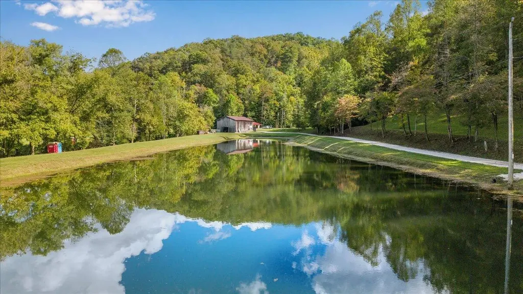 2270 Star Gap Road Stanton KY 40380