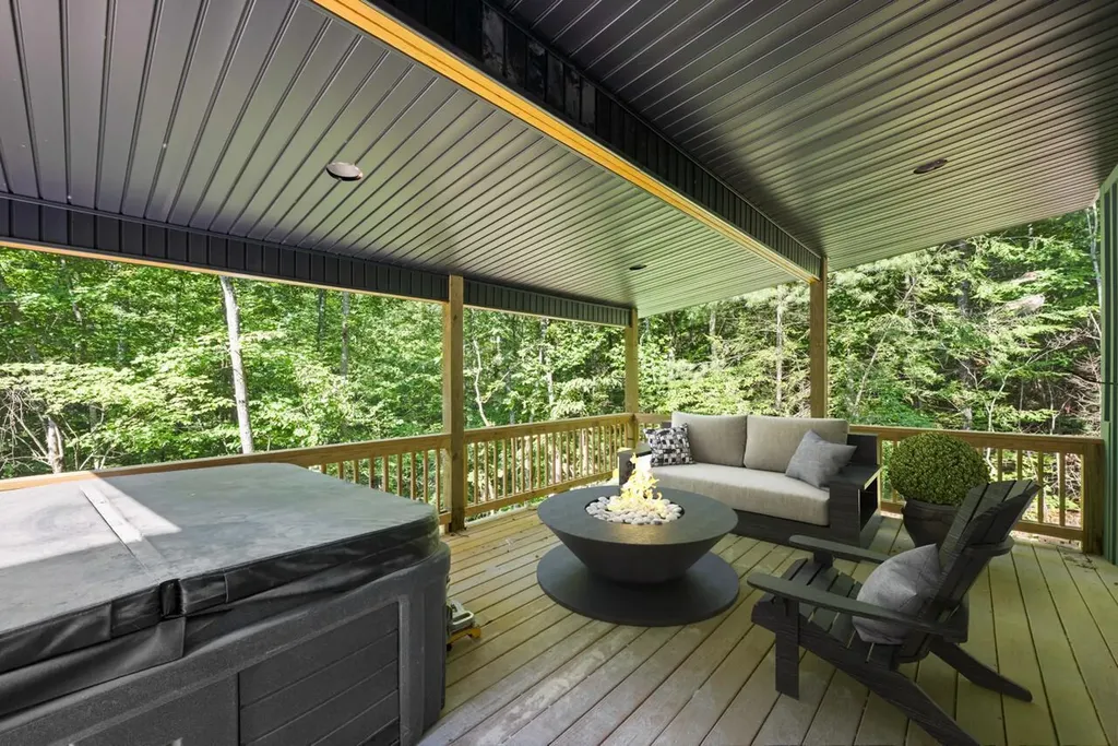171 Debbie Lane Slade KY 40376