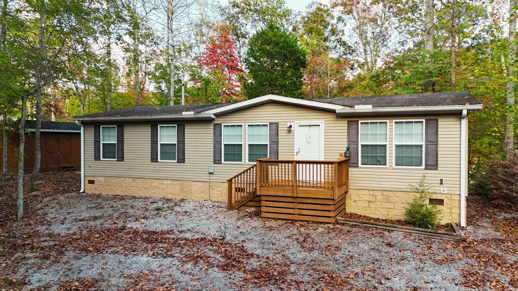 833 George Hardwick Road Bronston KY 42518