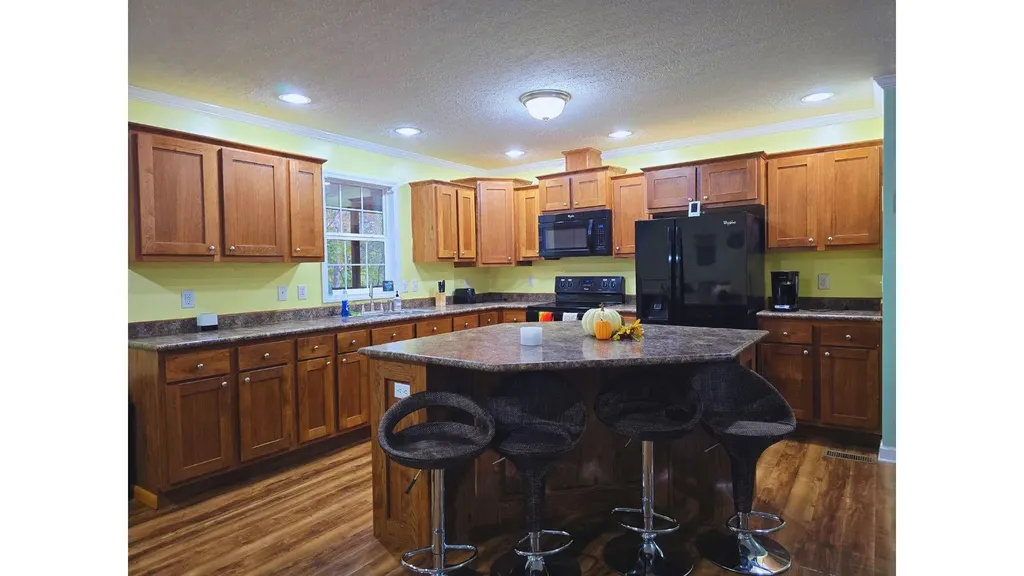 833 George Hardwick Road Bronston KY 42518