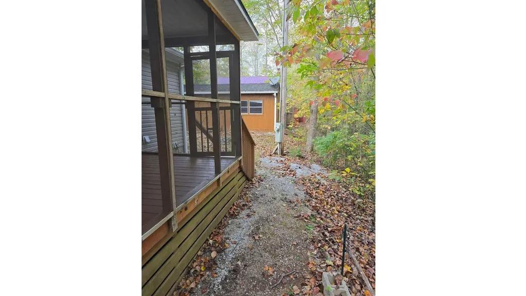 833 George Hardwick Road Bronston KY 42518