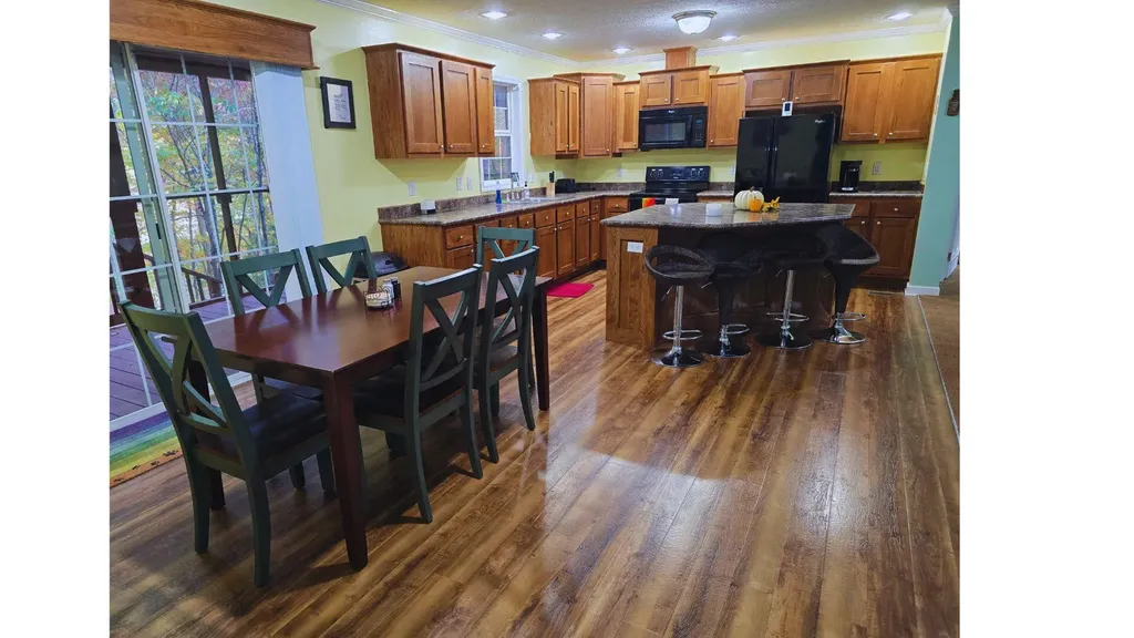 833 George Hardwick Road Bronston KY 42518
