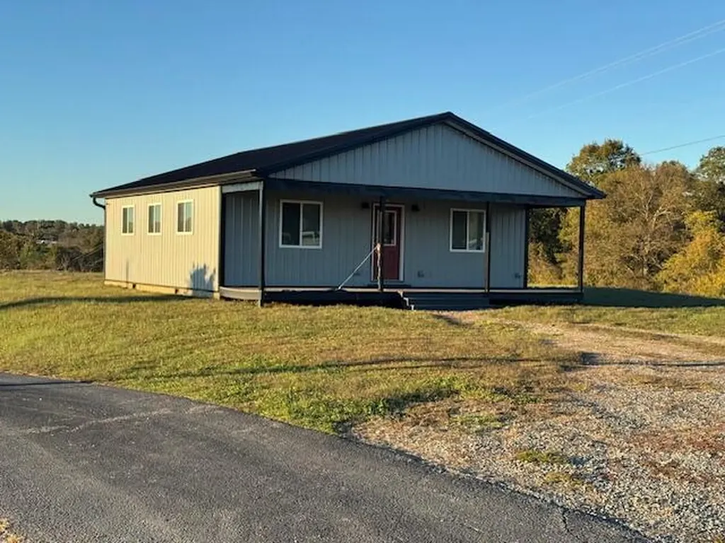 85 Blue Licks Spur Mount Olivet KY 41064