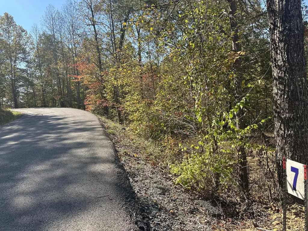 68 Wood View Drive East Bernstadt KY 40729