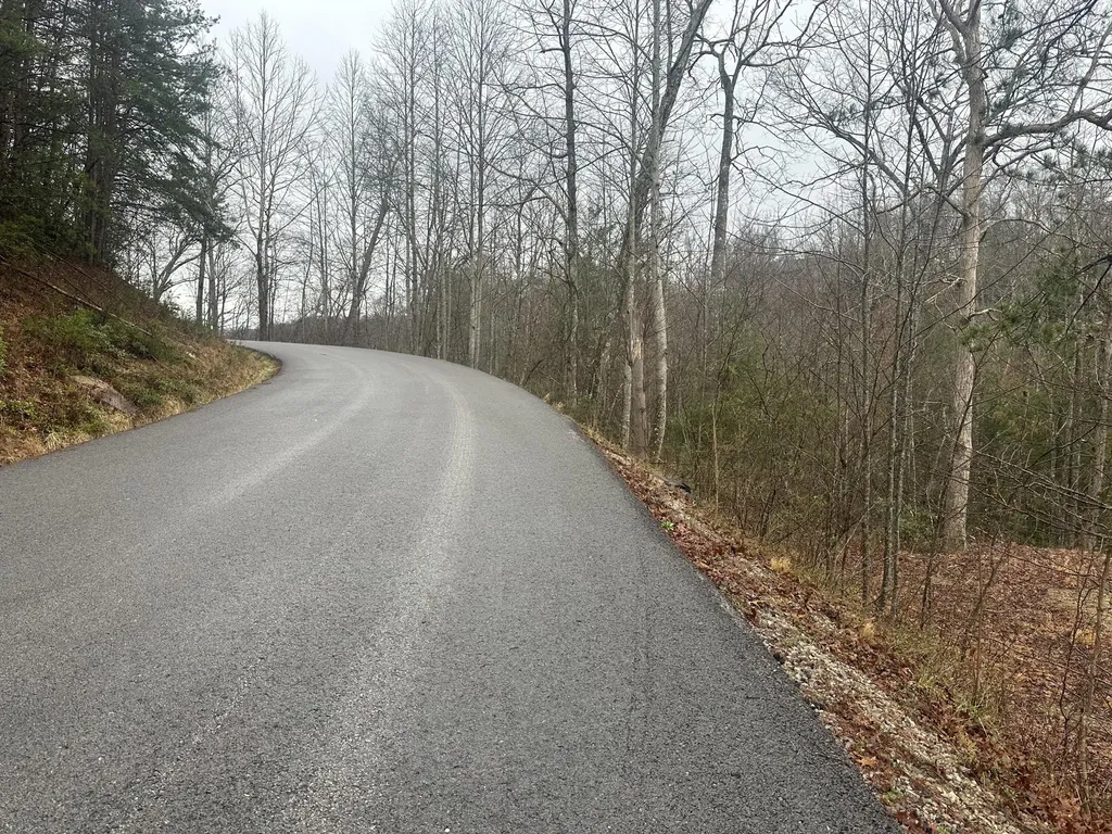 68 Wood View Drive East Bernstadt KY 40729