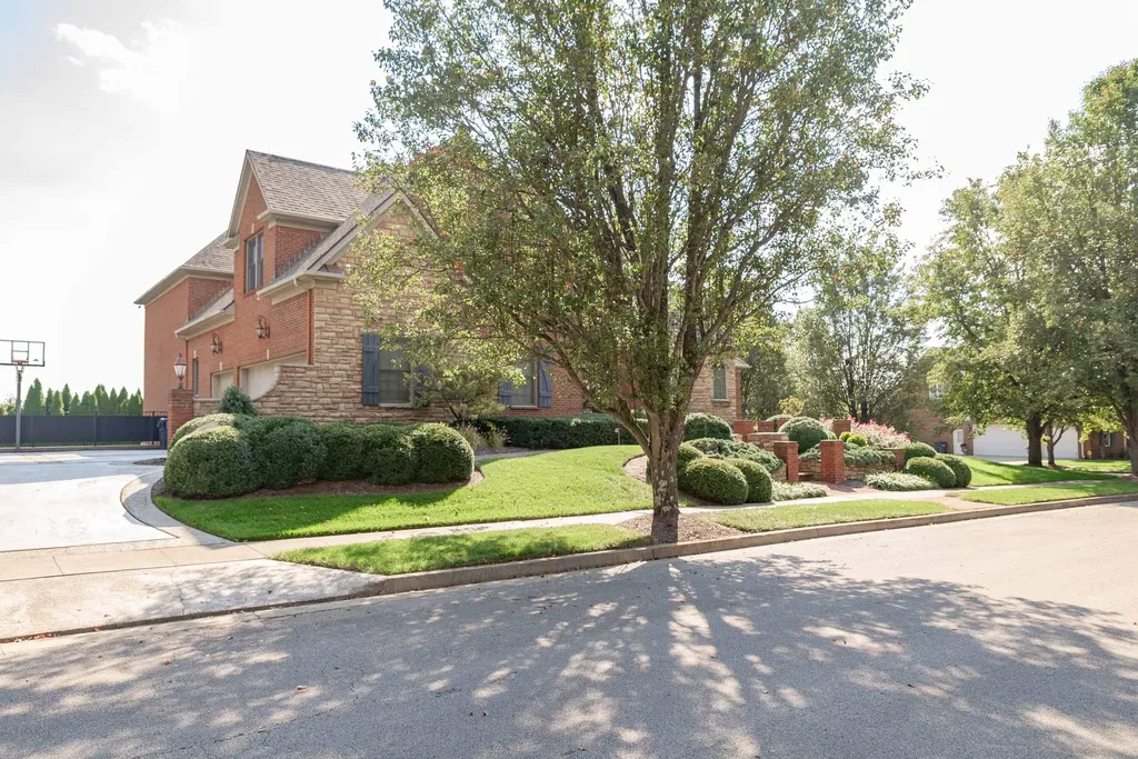 2208 Terranova Court Lexington KY 40513