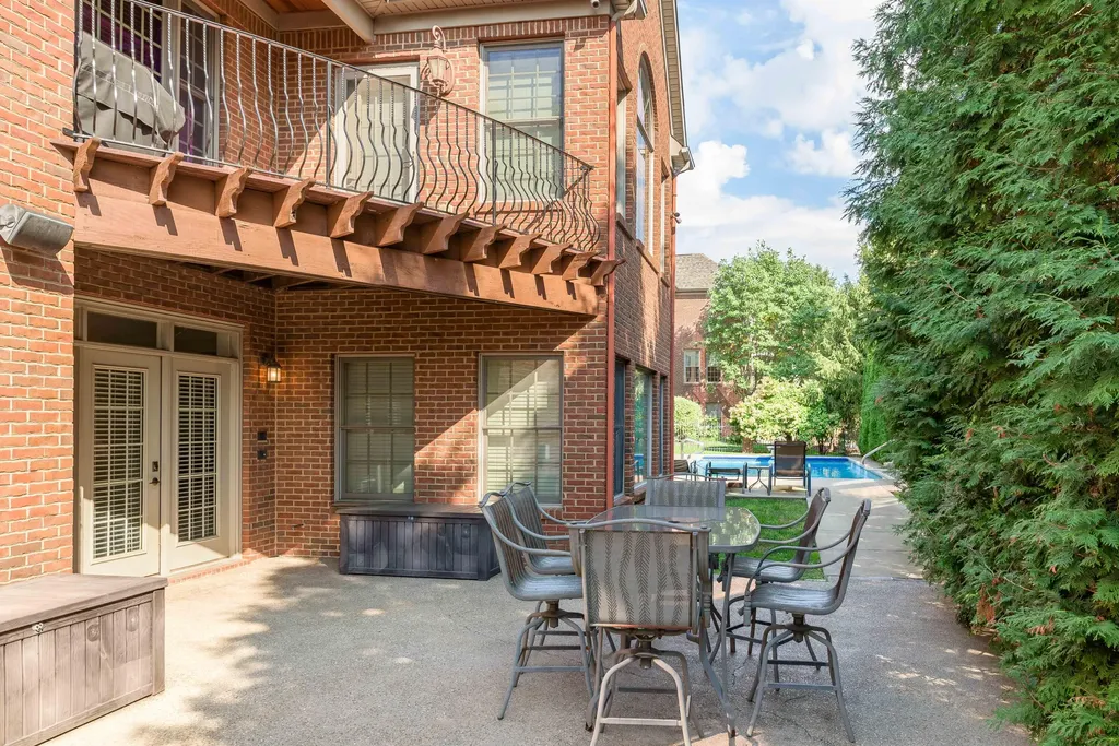 2208 Terranova Court Lexington KY 40513