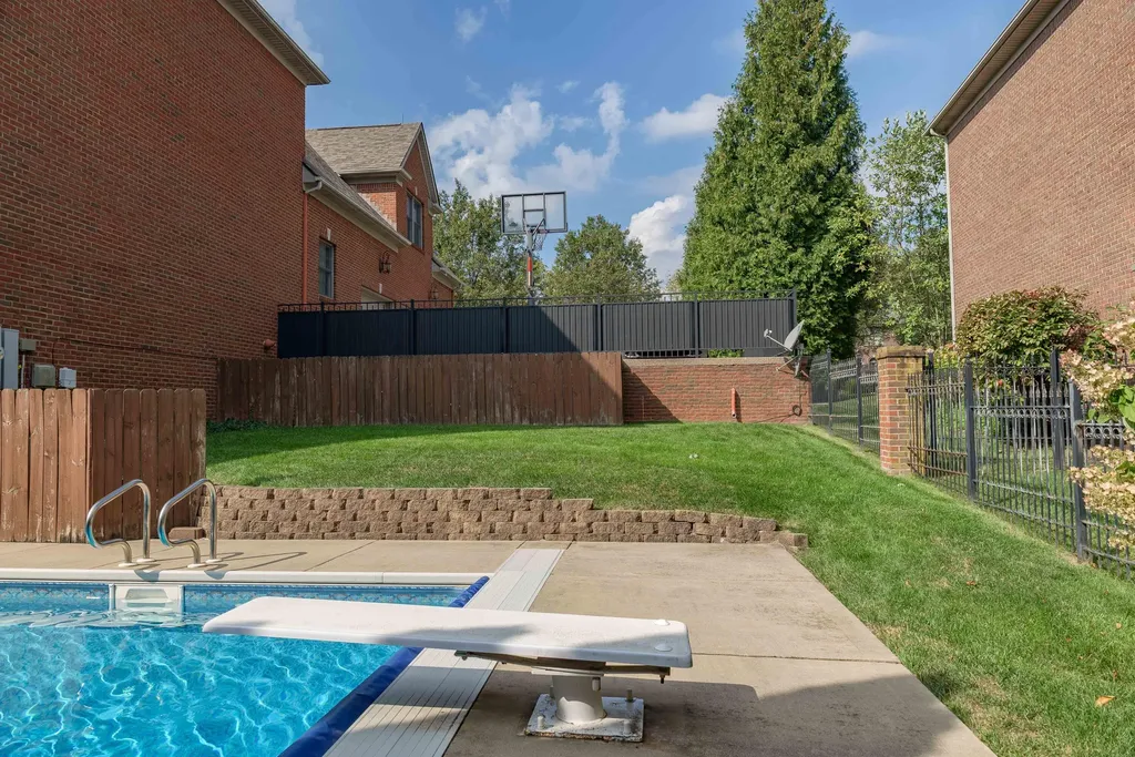2208 Terranova Court Lexington KY 40513