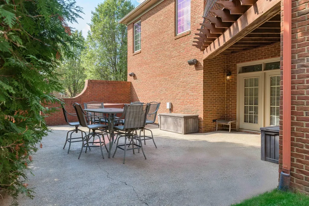 2208 Terranova Court Lexington KY 40513