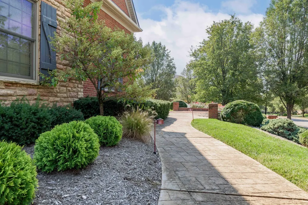2208 Terranova Court Lexington KY 40513