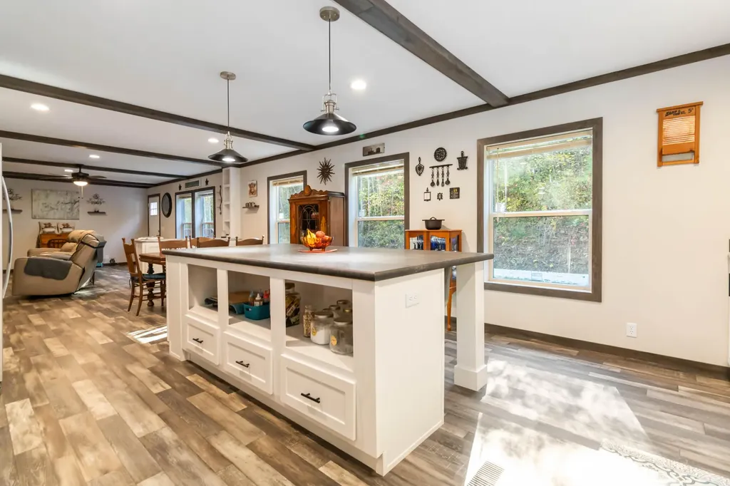 184 Ancient Springs Drive Hinkle KY 40953