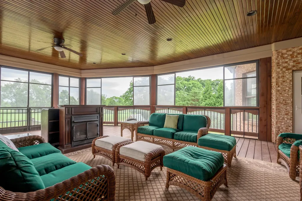 110 Golf Club Drive Nicholasville KY 40356