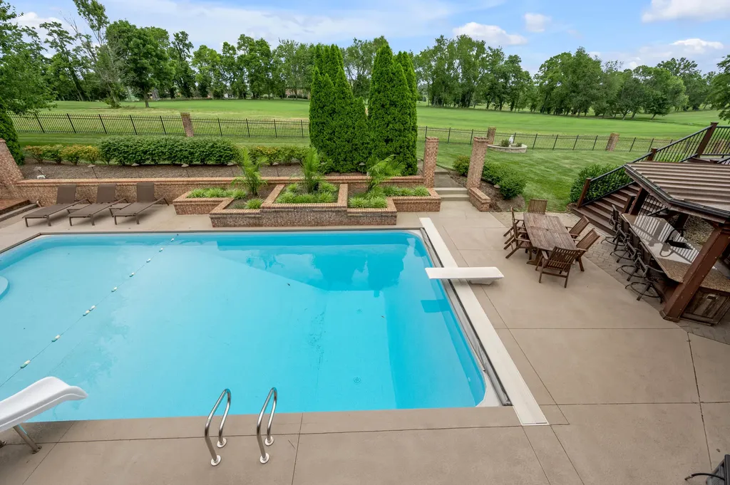 110 Golf Club Drive Nicholasville KY 40356