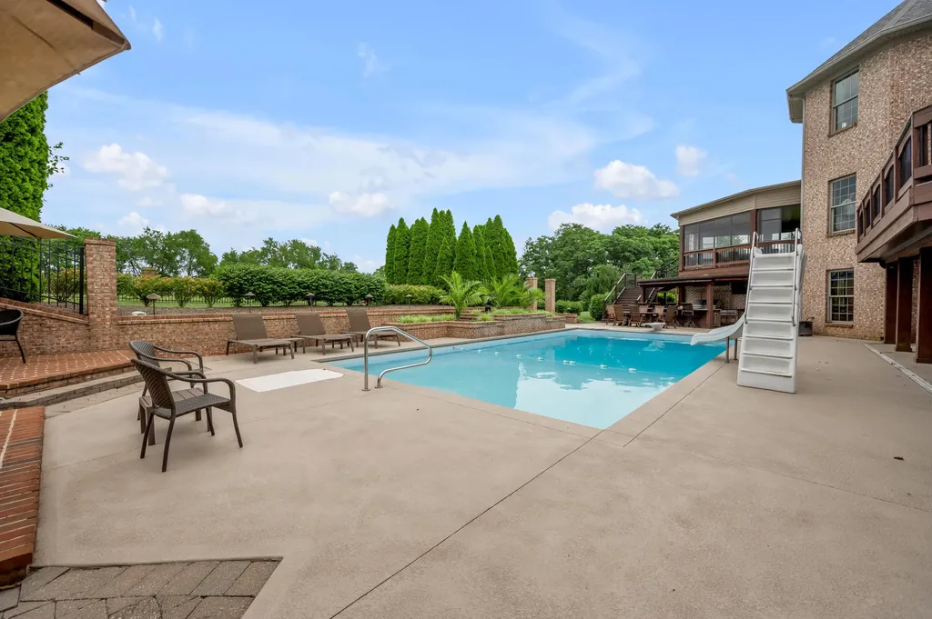 110 Golf Club Drive Nicholasville KY 40356