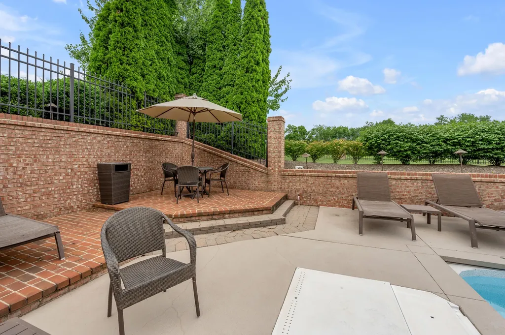 110 Golf Club Drive Nicholasville KY 40356