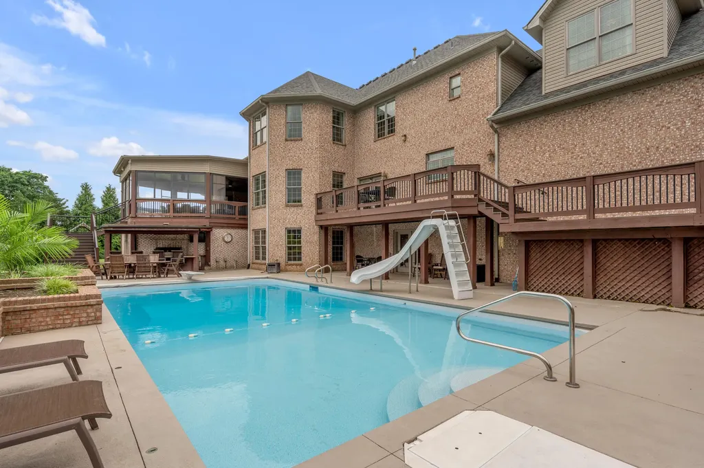 110 Golf Club Drive Nicholasville KY 40356