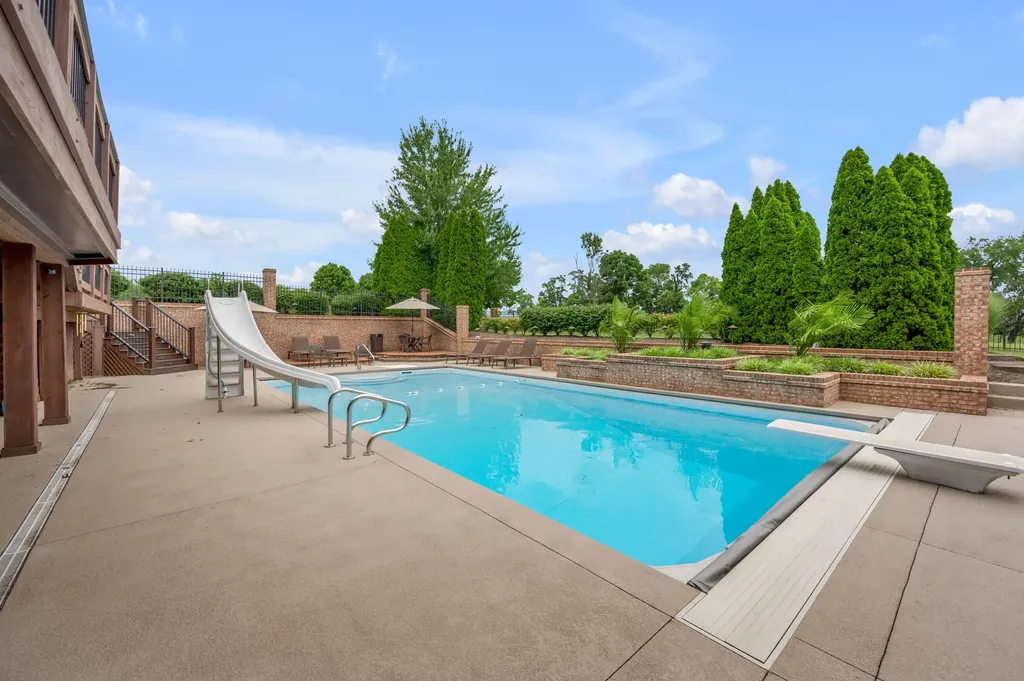 110 Golf Club Drive Nicholasville KY 40356
