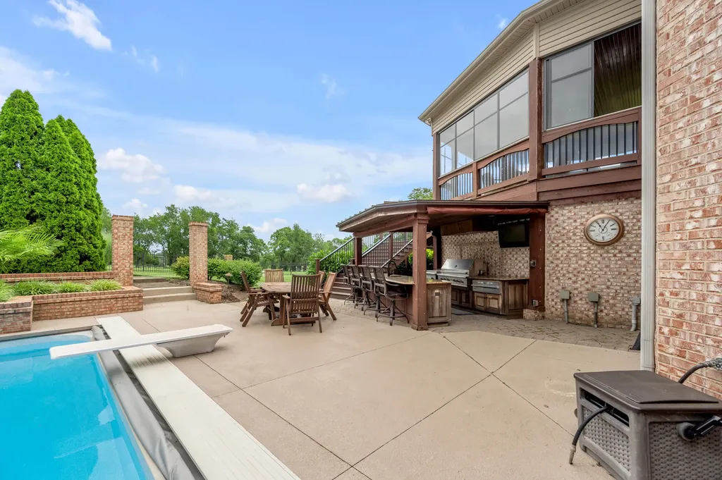 110 Golf Club Drive Nicholasville KY 40356