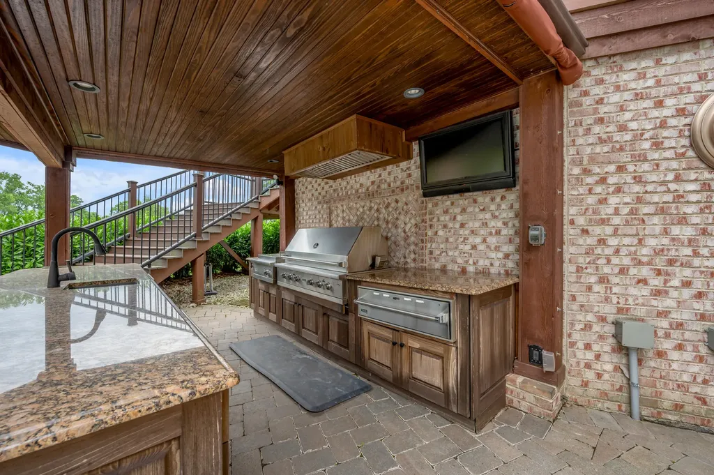110 Golf Club Drive Nicholasville KY 40356