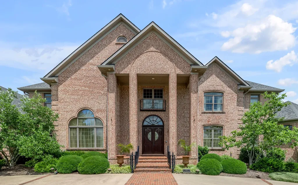 110 Golf Club Drive Nicholasville KY 40356