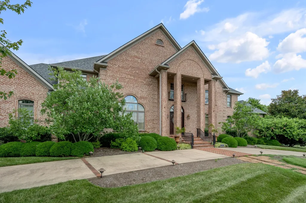 110 Golf Club Drive Nicholasville KY 40356