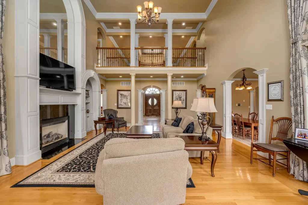 110 Golf Club Drive Nicholasville KY 40356