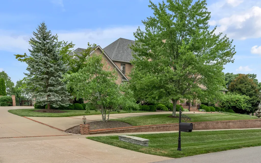110 Golf Club Drive Nicholasville KY 40356