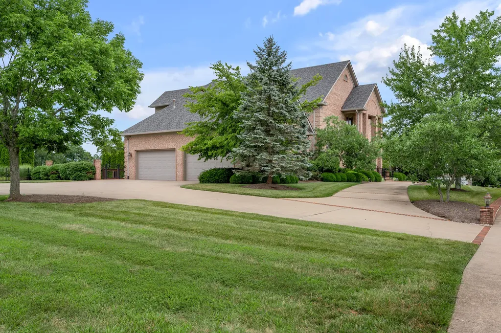 110 Golf Club Drive Nicholasville KY 40356