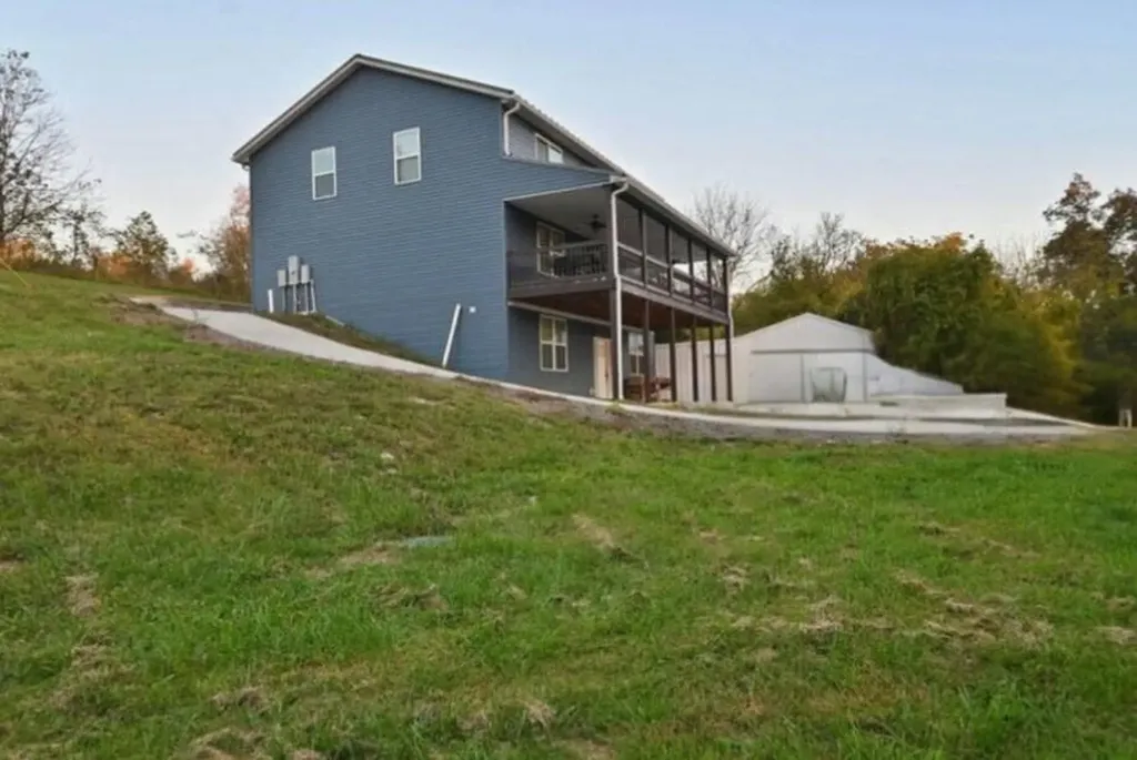 1600 Puncheon Creek Road Lawrenceburg KY 40342