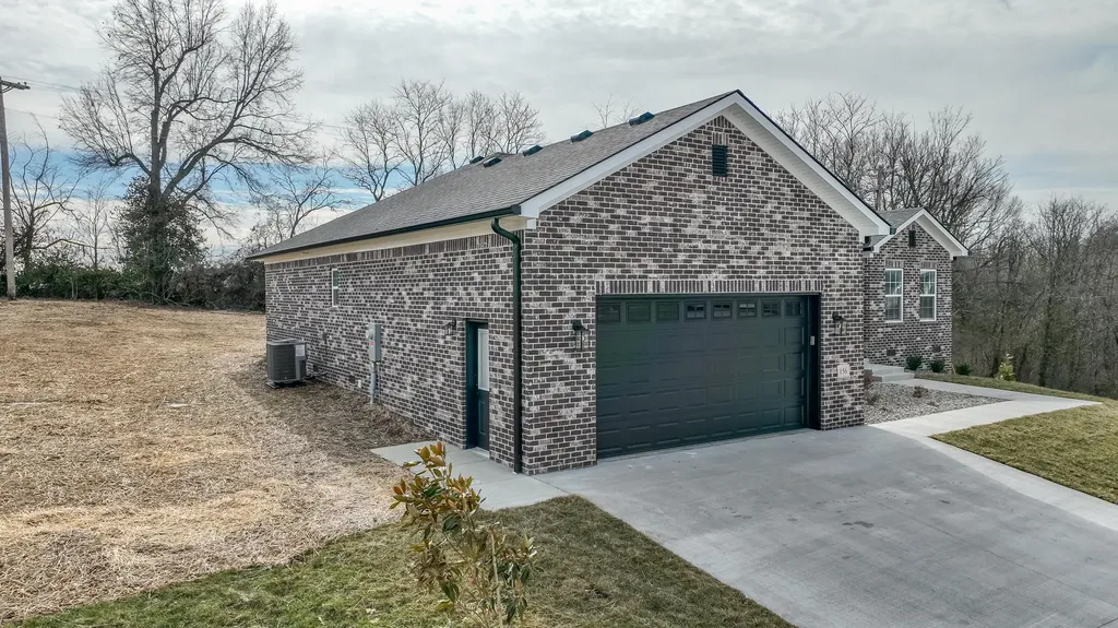 156 Central Park Avenue Berea KY 40403
