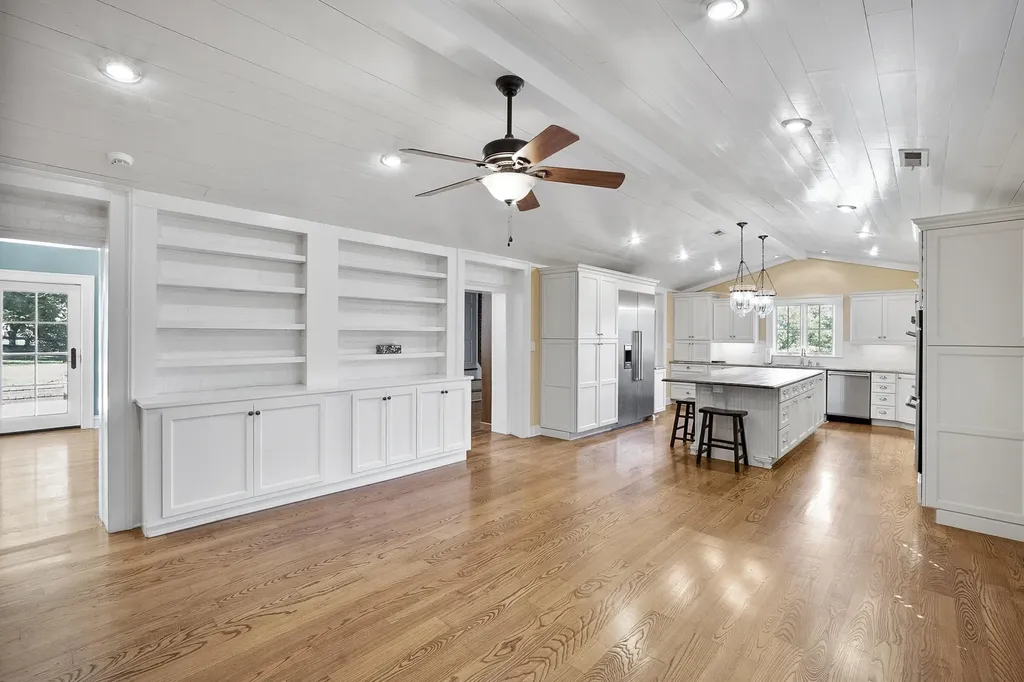 315 Heritage Road Versailles KY 40383