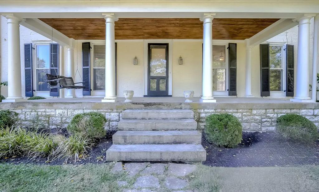 315 Heritage Road Versailles KY 40383
