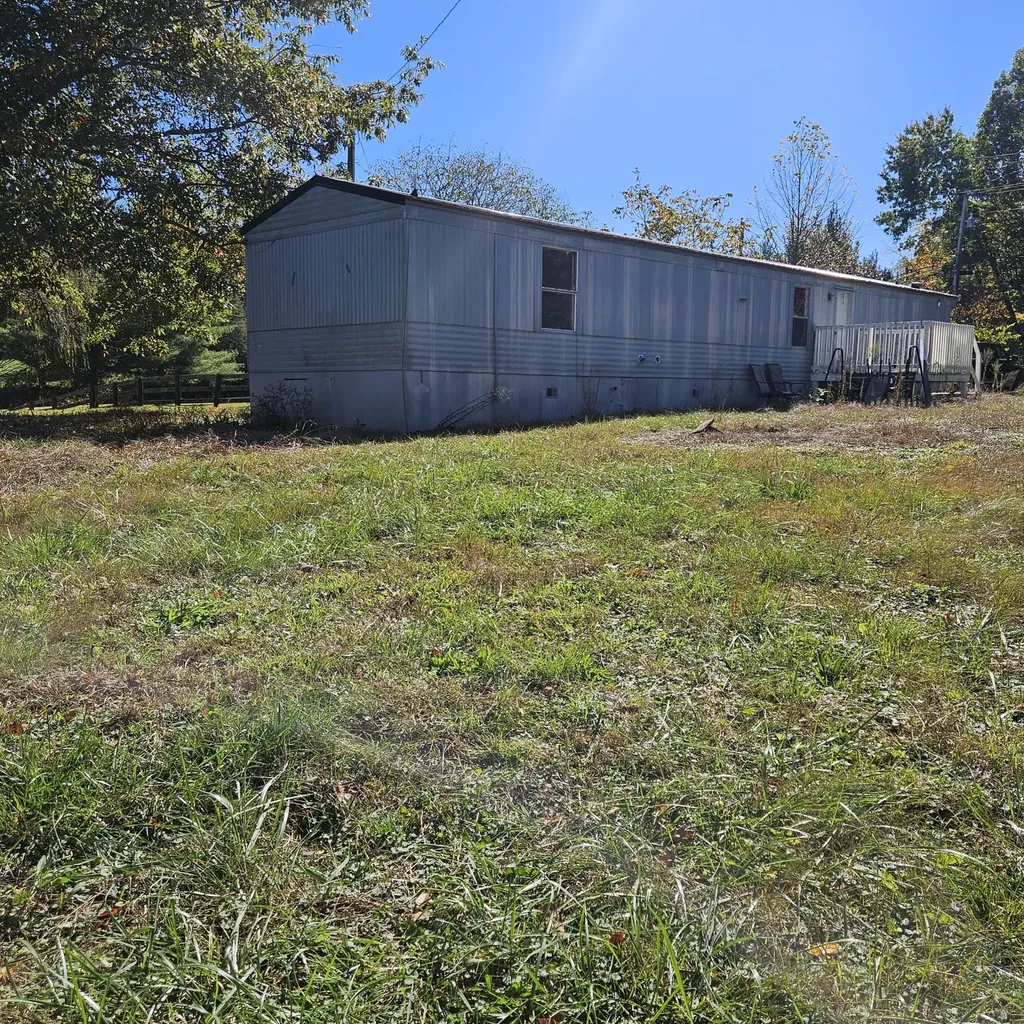270 Hensley Road East Bernstadt KY 40729