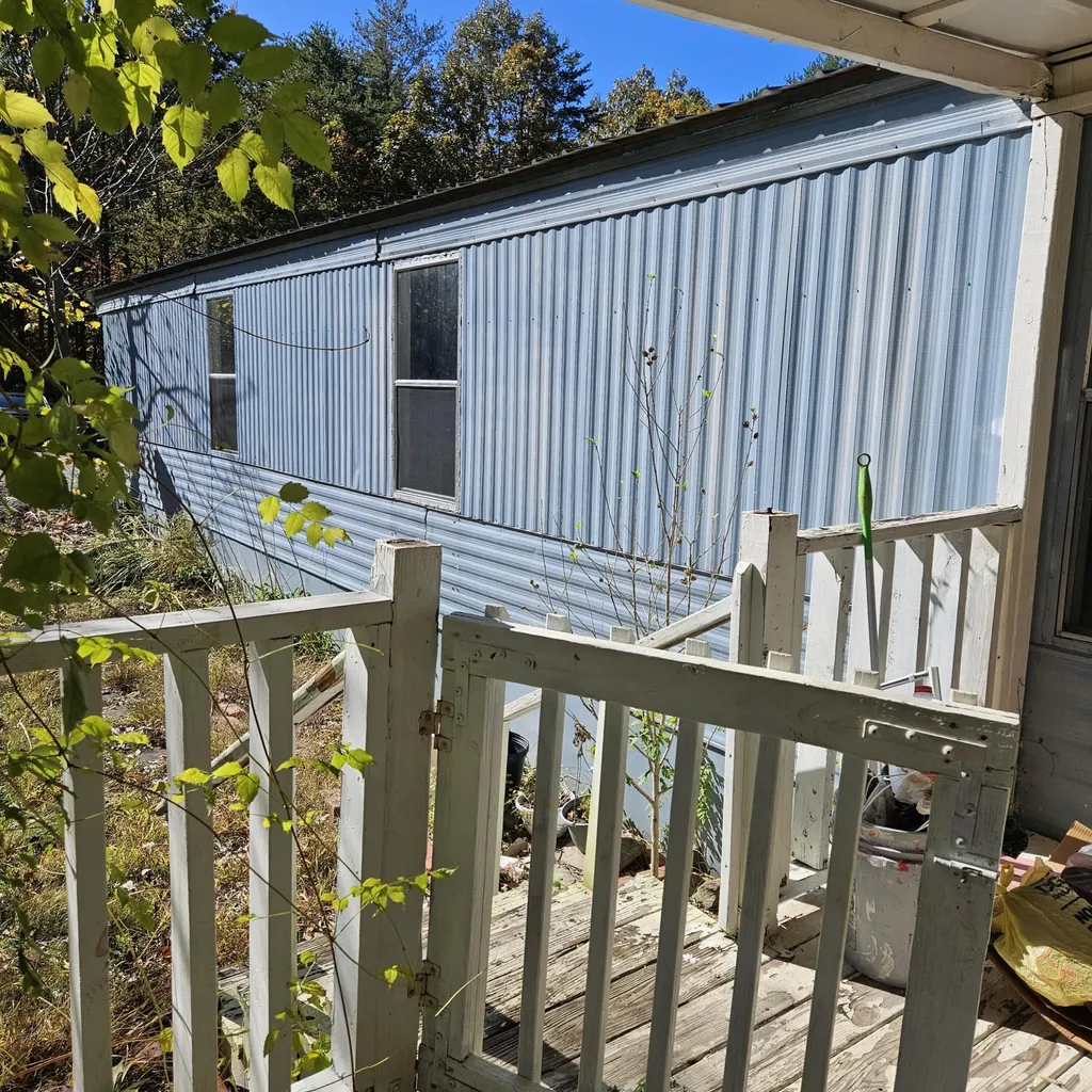 270 Hensley Road East Bernstadt KY 40729