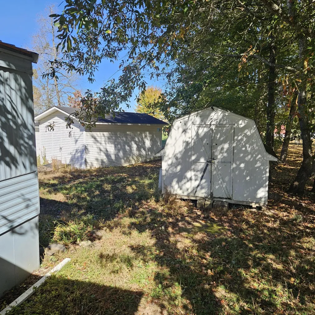 270 Hensley Road East Bernstadt KY 40729