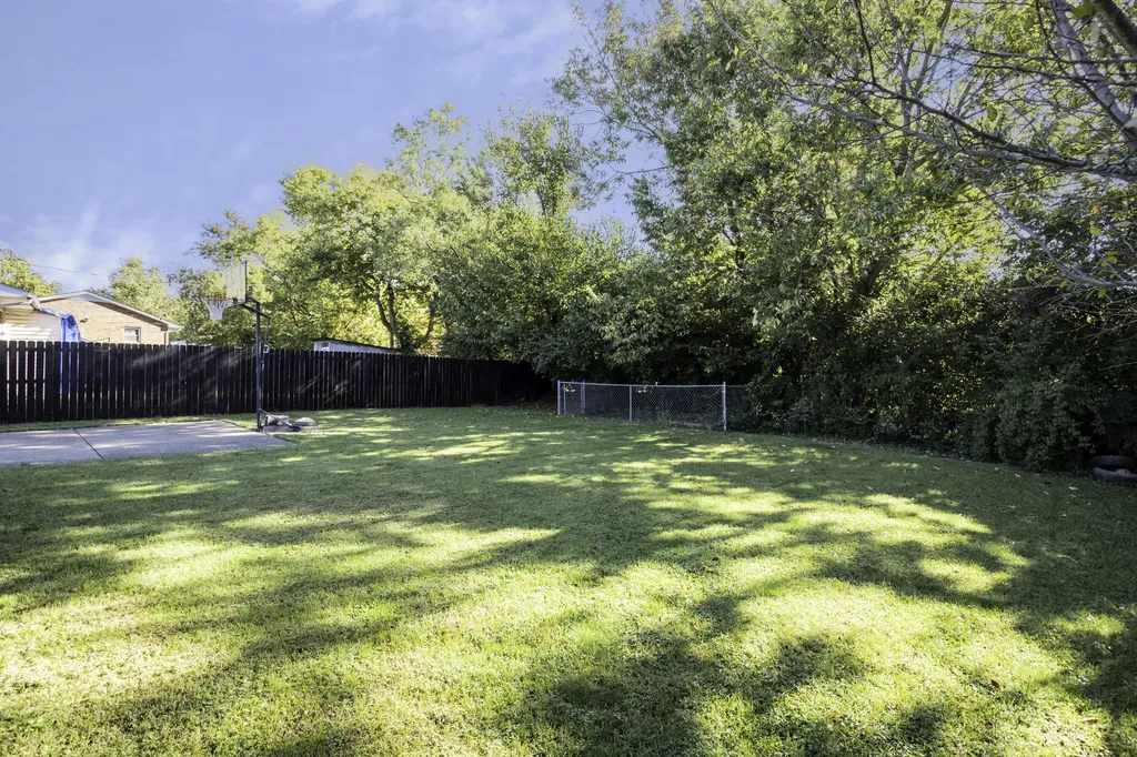 1930 Cobyville Court Lexington KY 40511