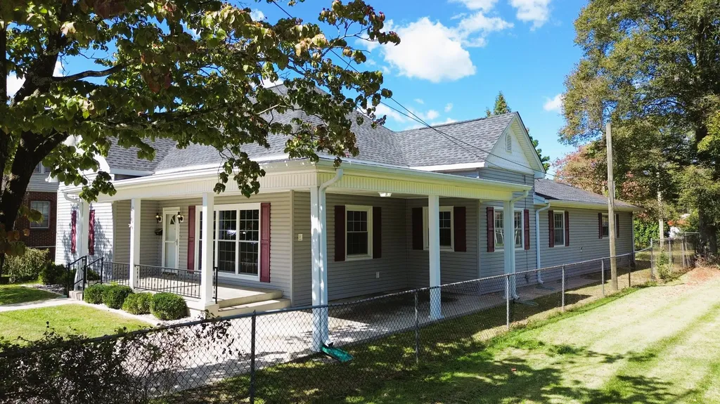 418 E Engineer Street Corbin KY 40701