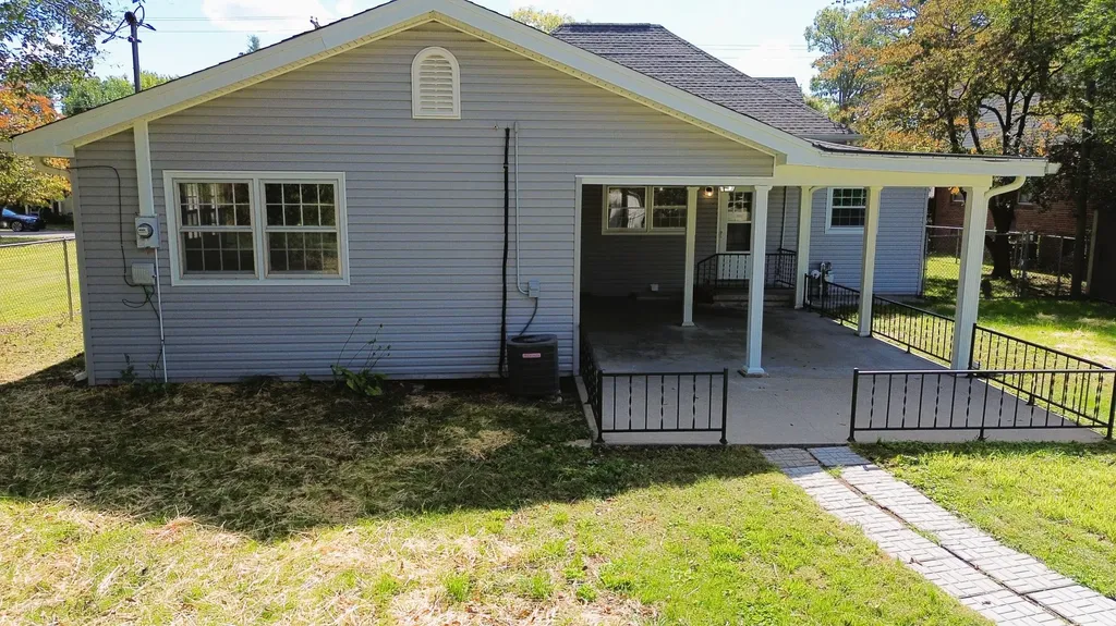 418 E Engineer Street Corbin KY 40701
