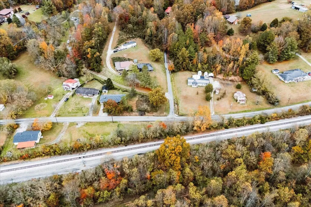 341 Key 930 Artemus KY 40903
