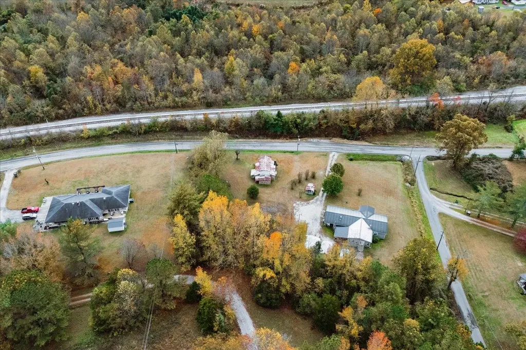 341 Key 930 Artemus KY 40903