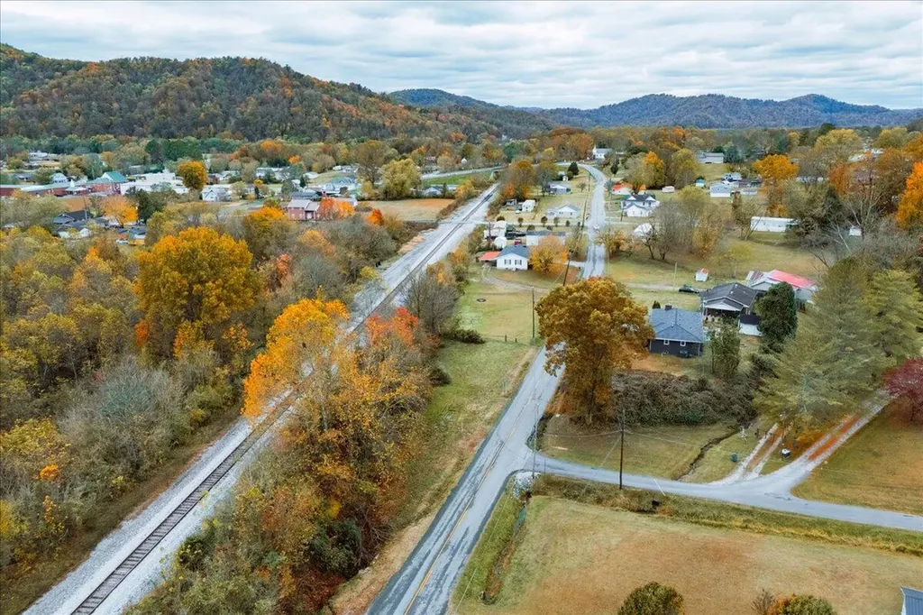 341 Key 930 Artemus KY 40903