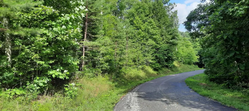 47 Vali Circle London KY 40741