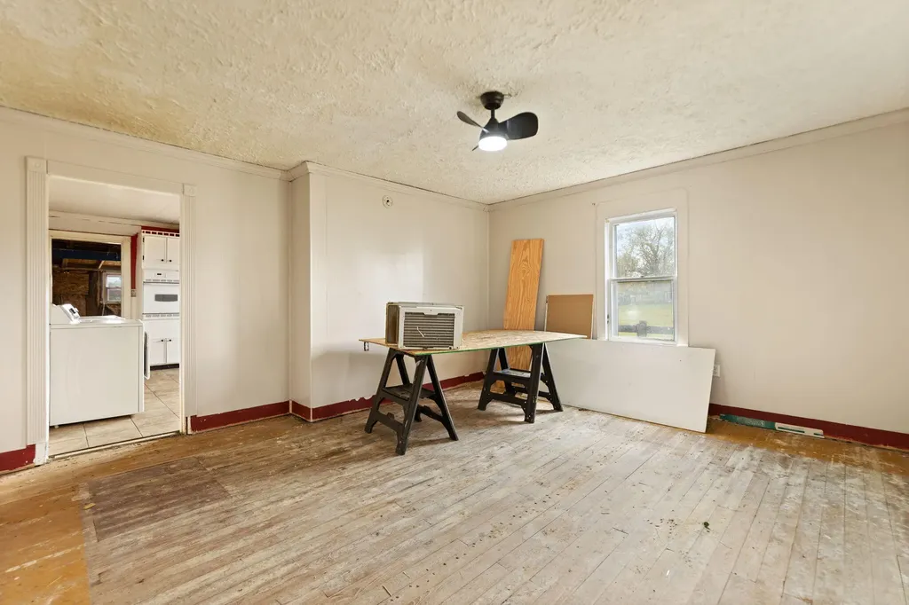 100 Bedford Road Jeffersonville KY 40337
