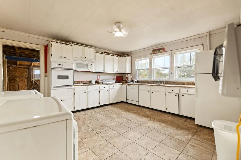 100 Bedford Road Jeffersonville KY 40337