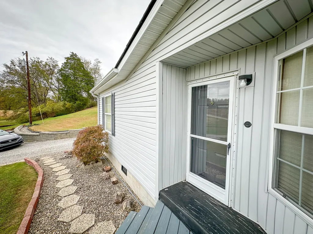 765 Stanford Street Crab Orchard KY 40419