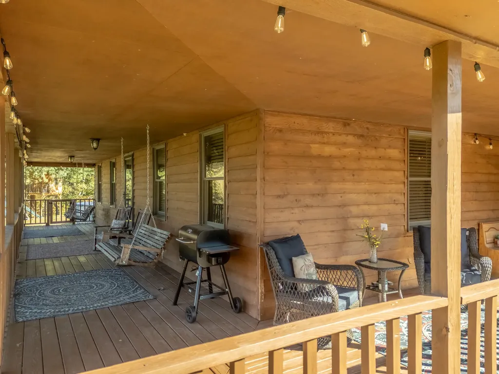 811 Glen Lawson Road Ezel KY 41425