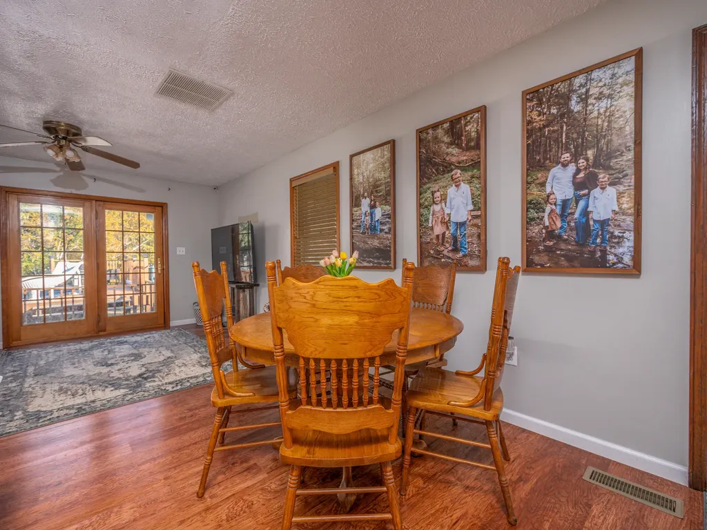 811 Glen Lawson Road Ezel KY 41425