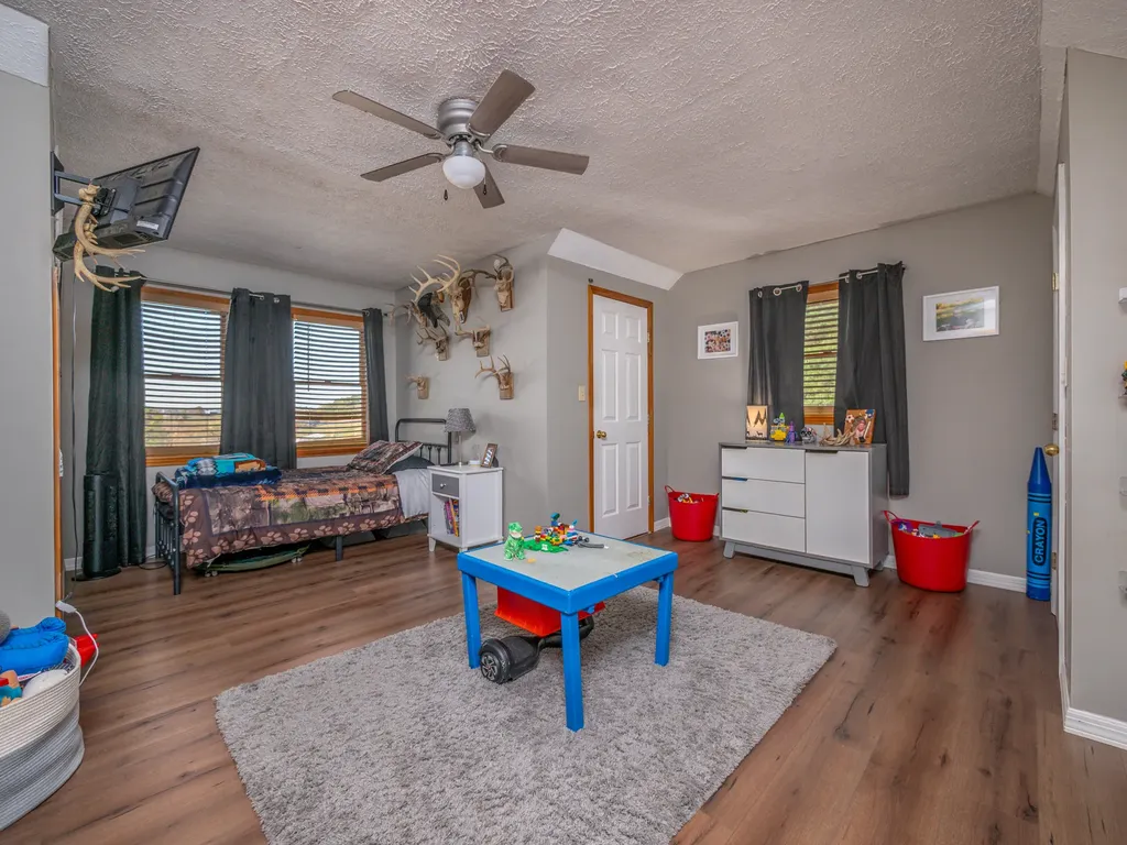 811 Glen Lawson Road Ezel KY 41425