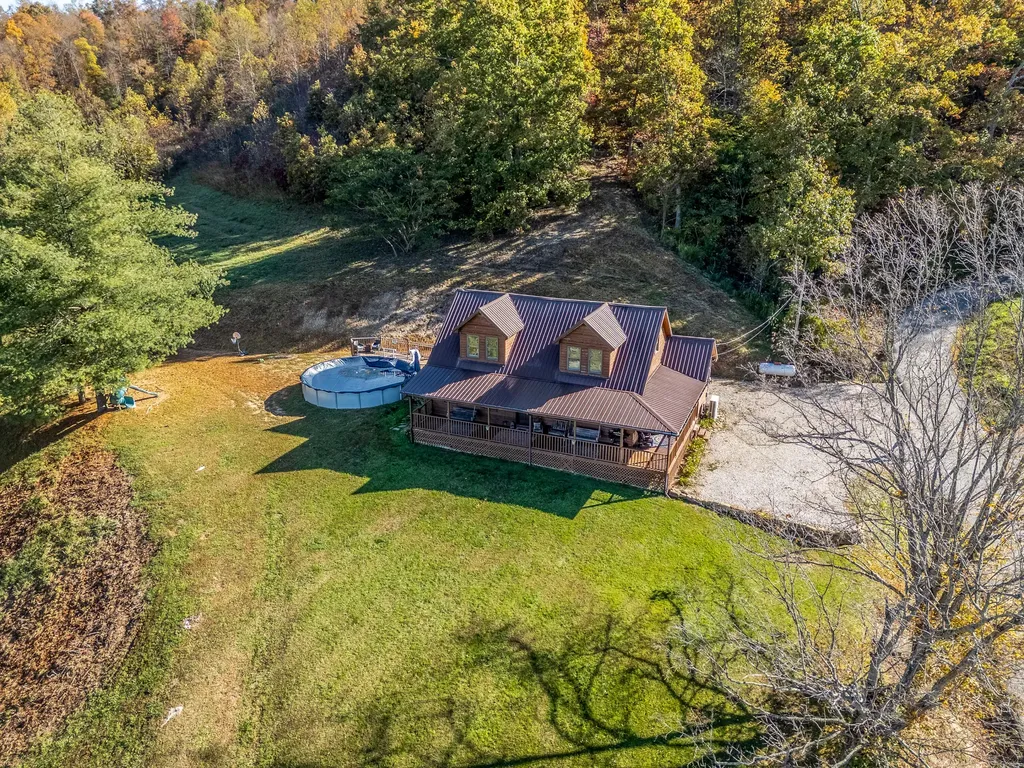 811 Glen Lawson Road Ezel KY 41425