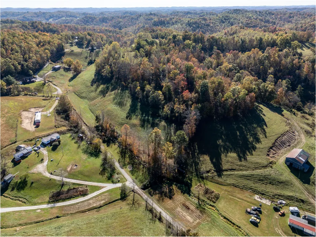 811 Glen Lawson Road Ezel KY 41425